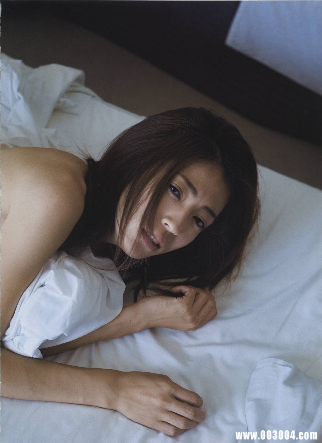 中村爱美 写真集 《Lyin Eyes》高清全本