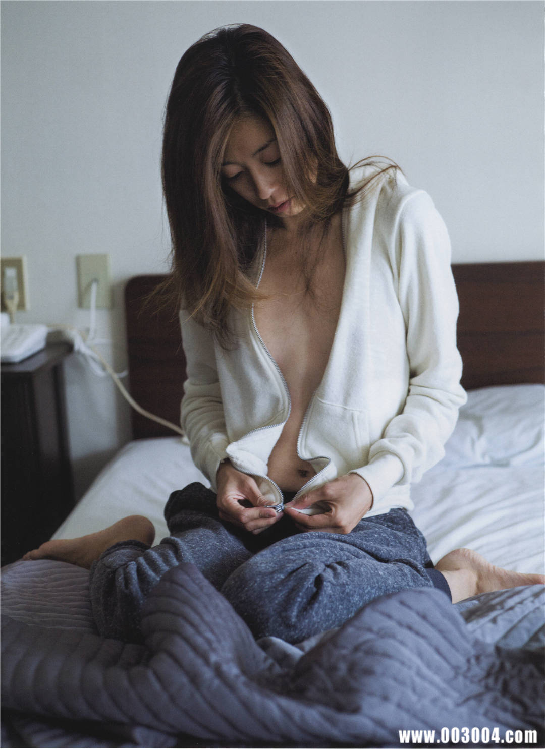 中村爱美 写真集 《Lyin Eyes》高清全本