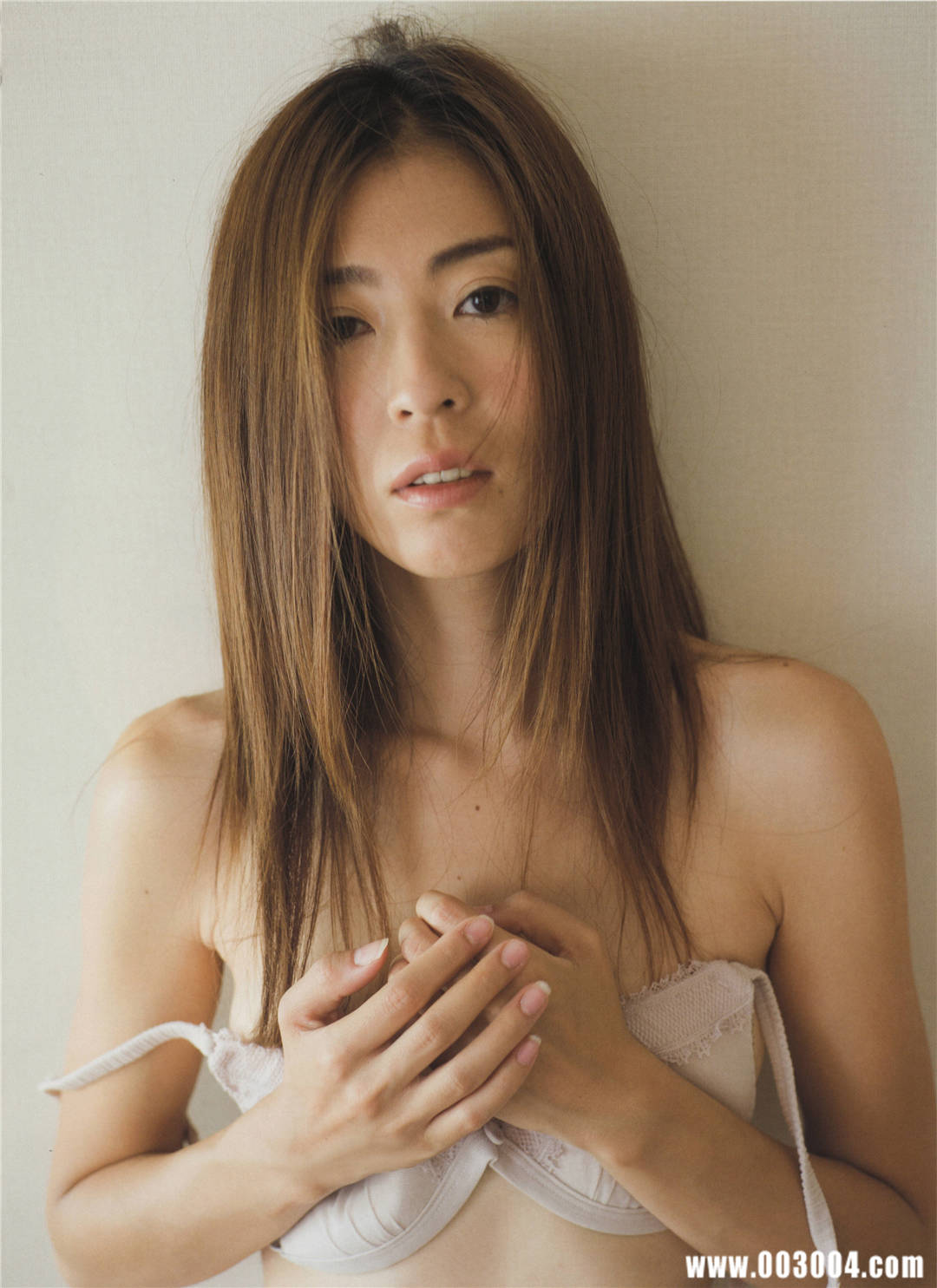 中村爱美 写真集 《Lyin Eyes》高清全本