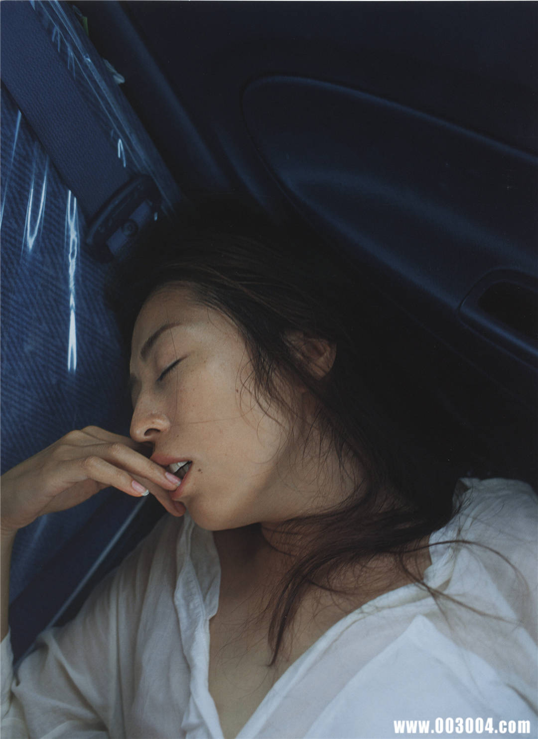 中村爱美 写真集 《Lyin Eyes》高清全本