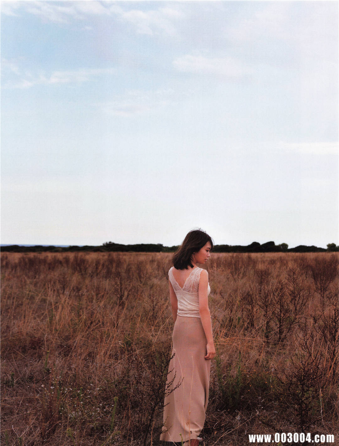 “性感”到了牙齿 | 秋元真夏2nd写真集《しあわせにしたい》