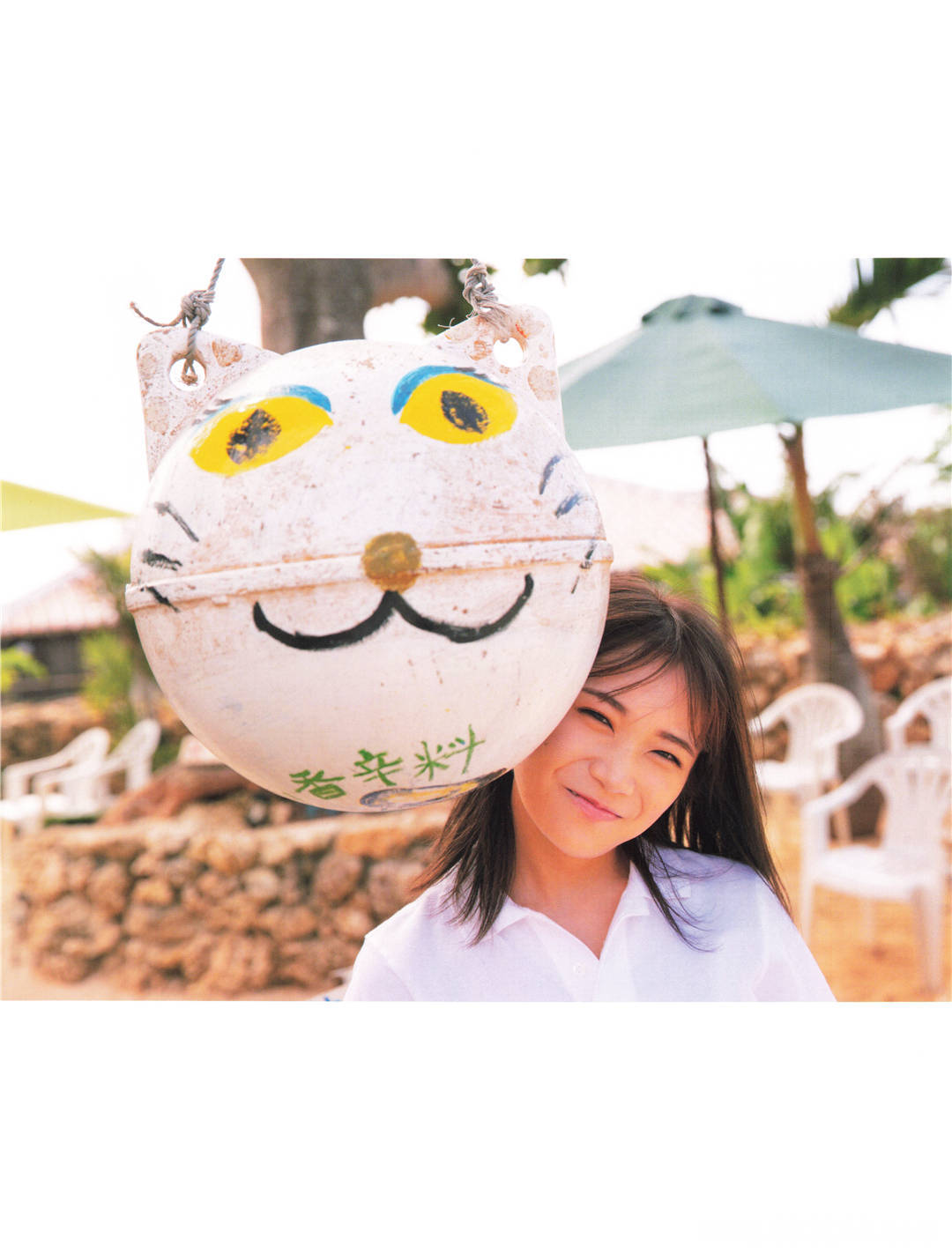 “性感”到了牙齿 | 秋元真夏2nd写真集《しあわせにしたい》