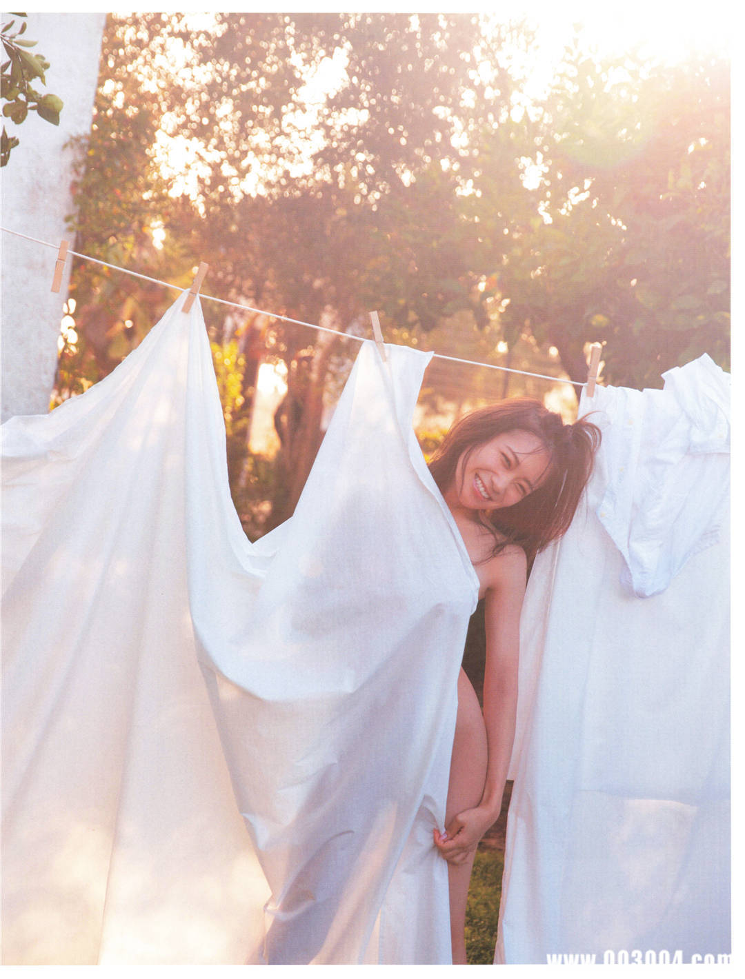 “性感”到了牙齿 | 秋元真夏2nd写真集《しあわせにしたい》