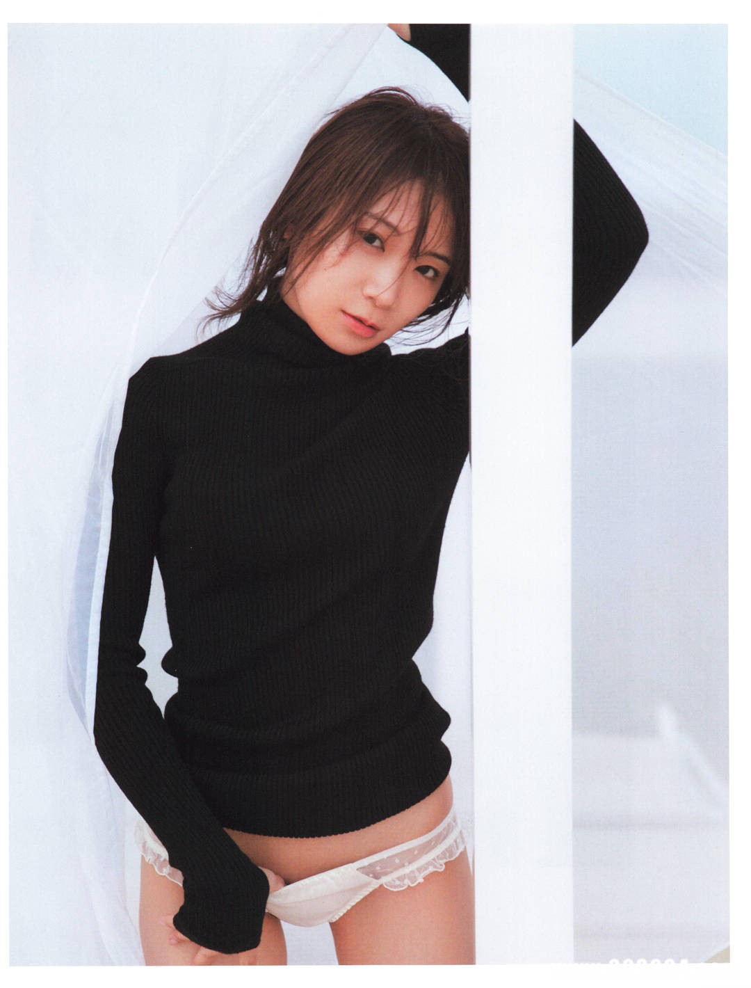 “性感”到了牙齿 | 秋元真夏2nd写真集《しあわせにしたい》