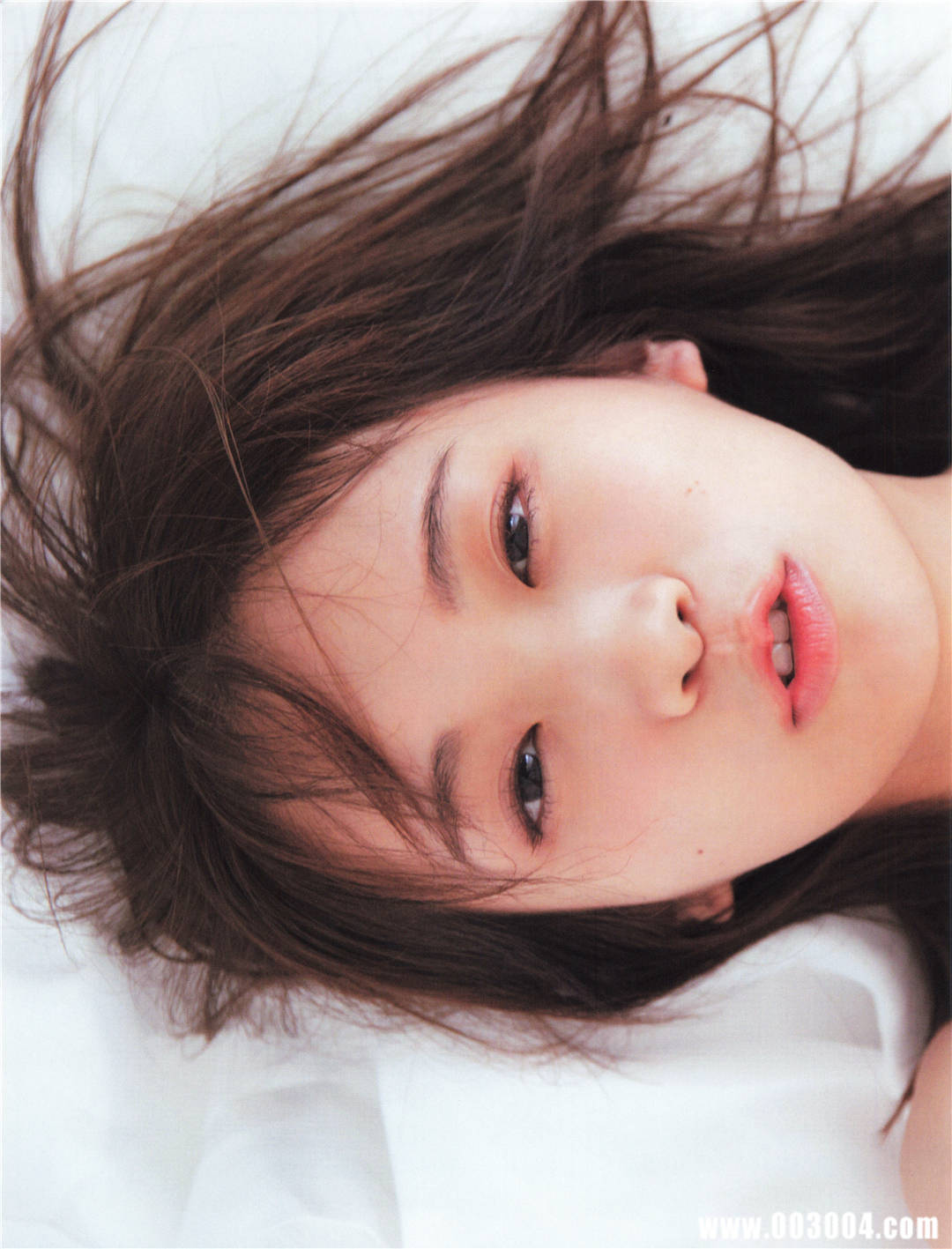 “性感”到了牙齿 | 秋元真夏2nd写真集《しあわせにしたい》