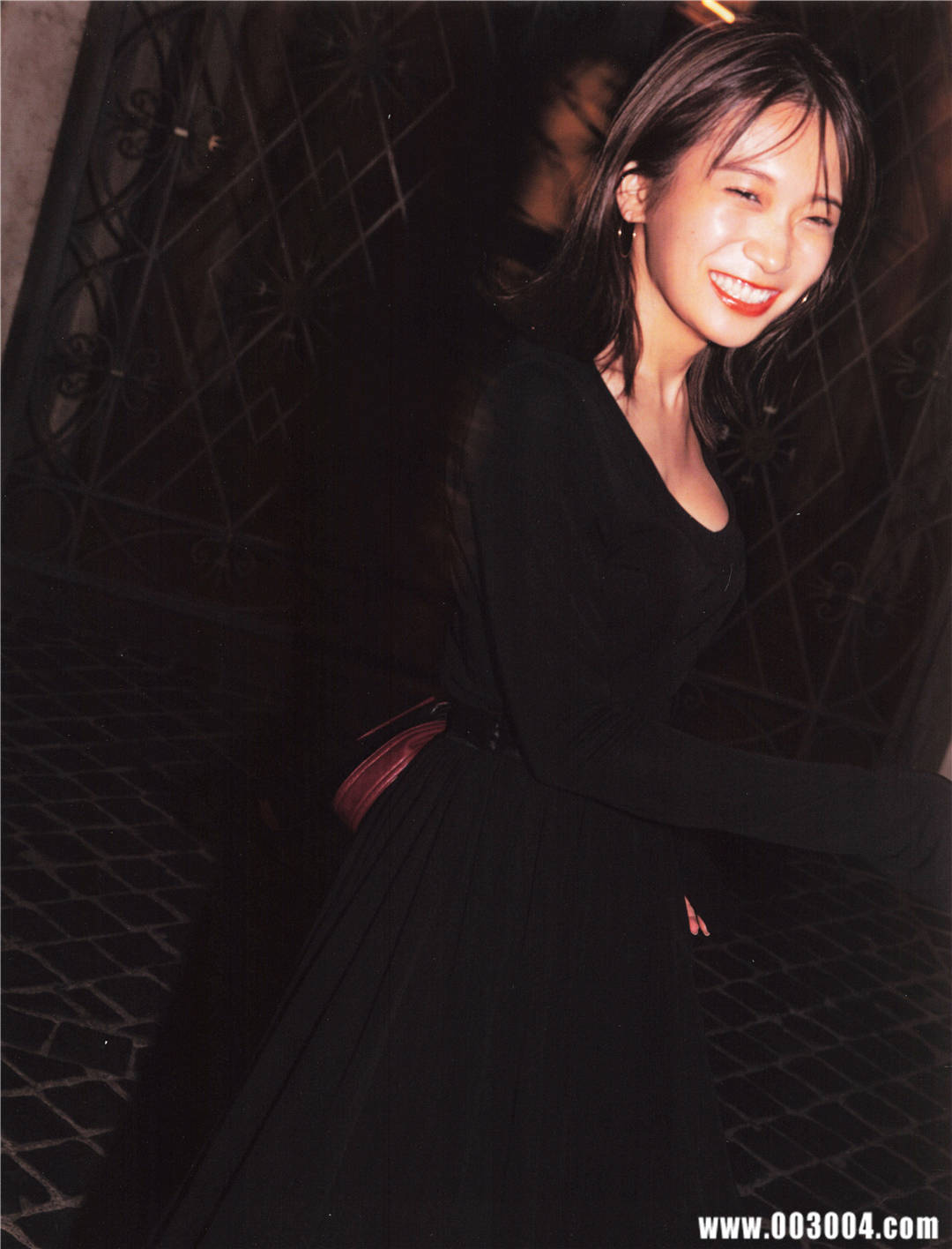 “性感”到了牙齿 | 秋元真夏2nd写真集《しあわせにしたい》