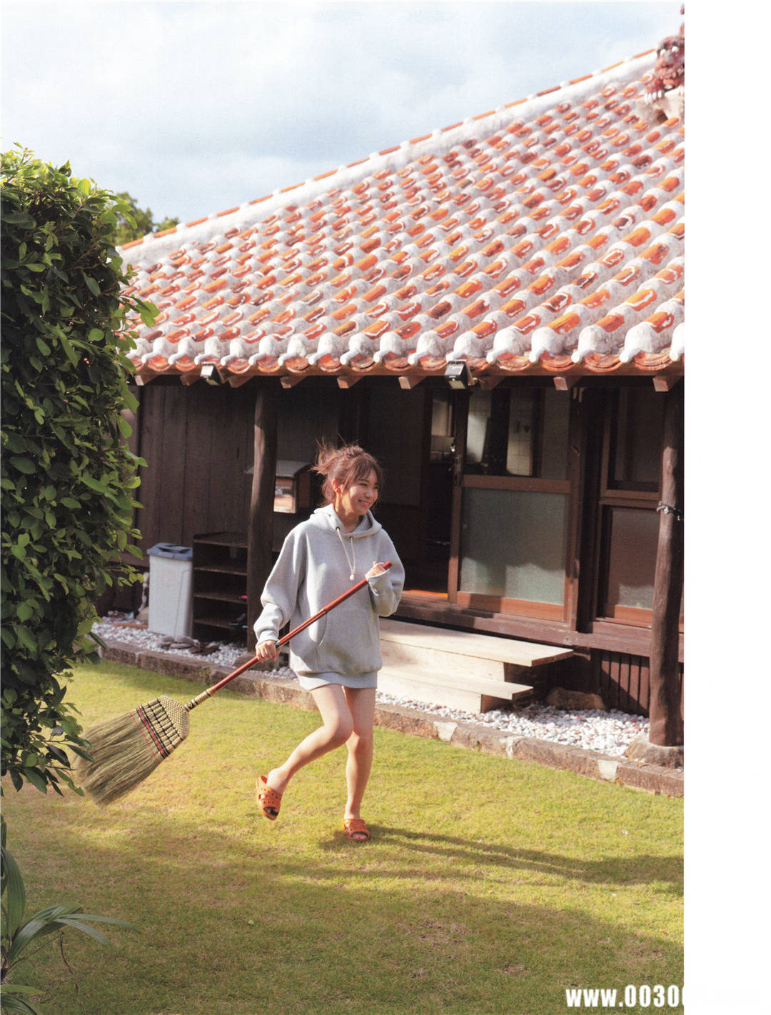 “性感”到了牙齿 | 秋元真夏2nd写真集《しあわせにしたい》