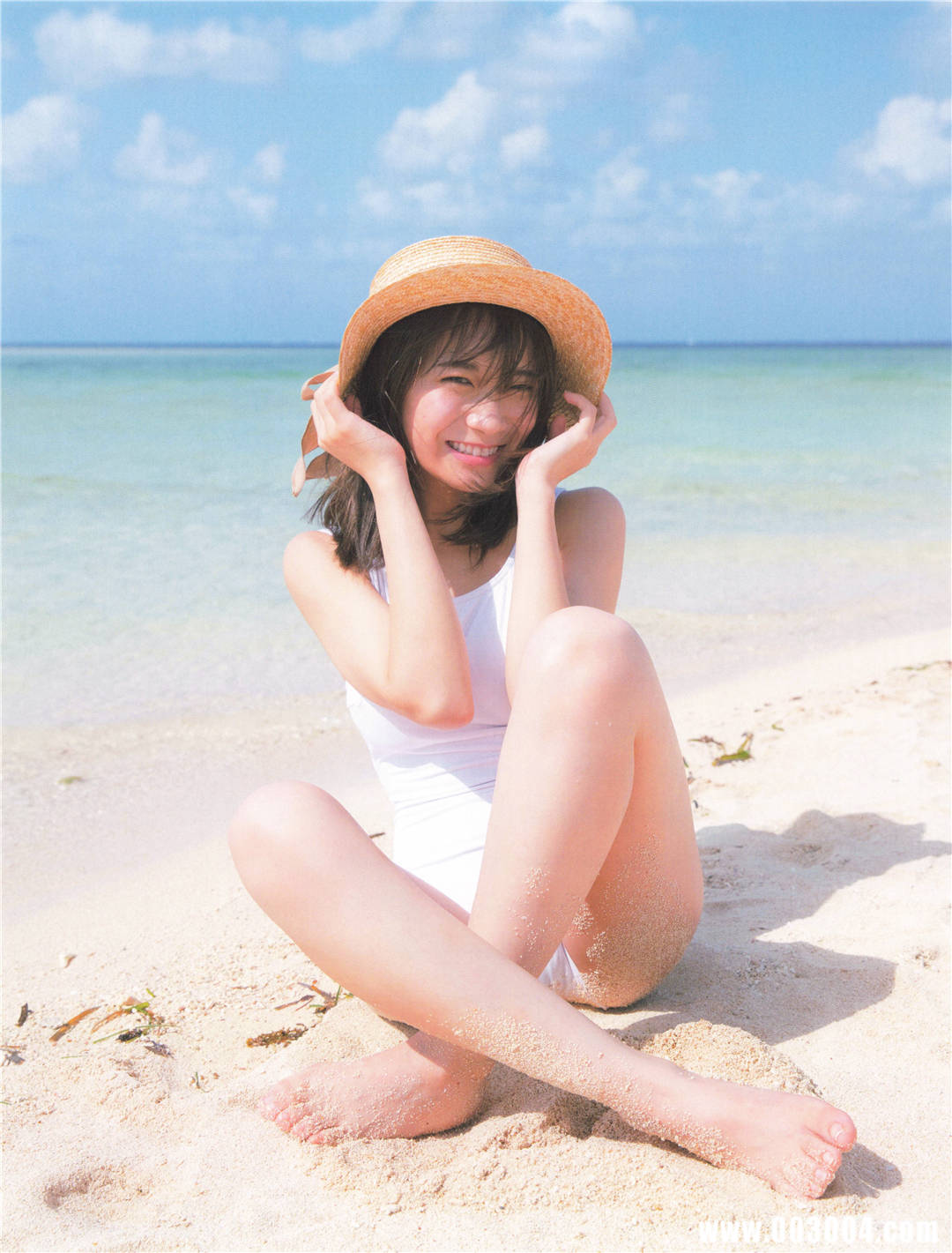 “性感”到了牙齿 | 秋元真夏2nd写真集《しあわせにしたい》