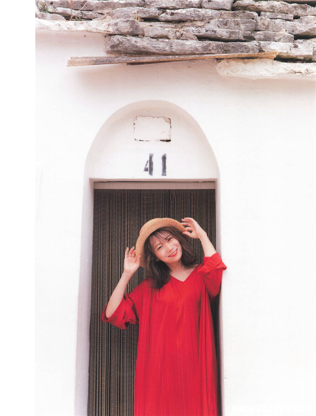 “性感”到了牙齿 | 秋元真夏2nd写真集《しあわせにしたい》