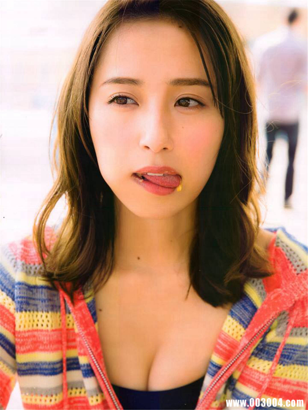 卫藤美彩写真集《話を聞こうか》高清全本