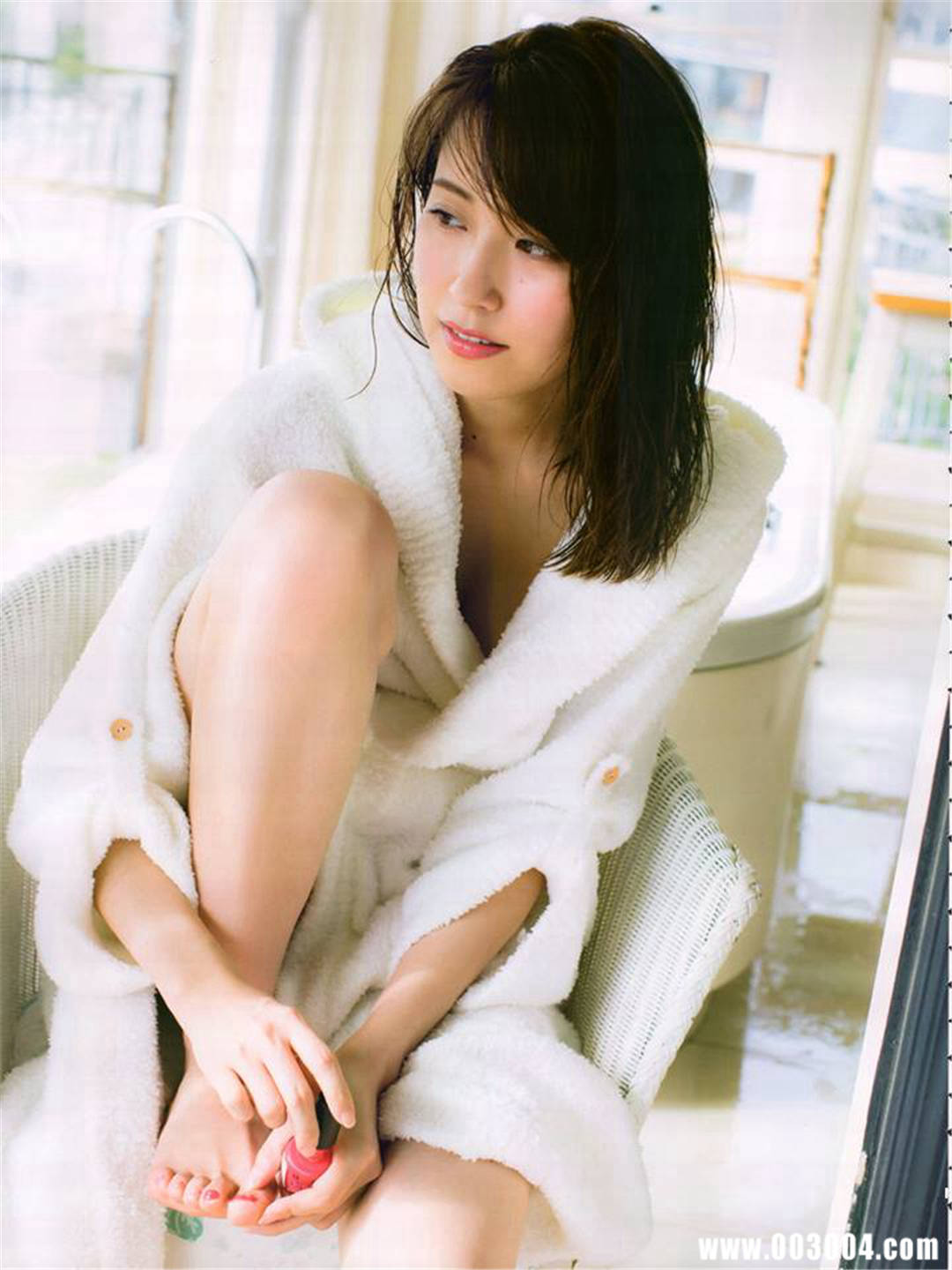 卫藤美彩写真集《話を聞こうか》高清全本