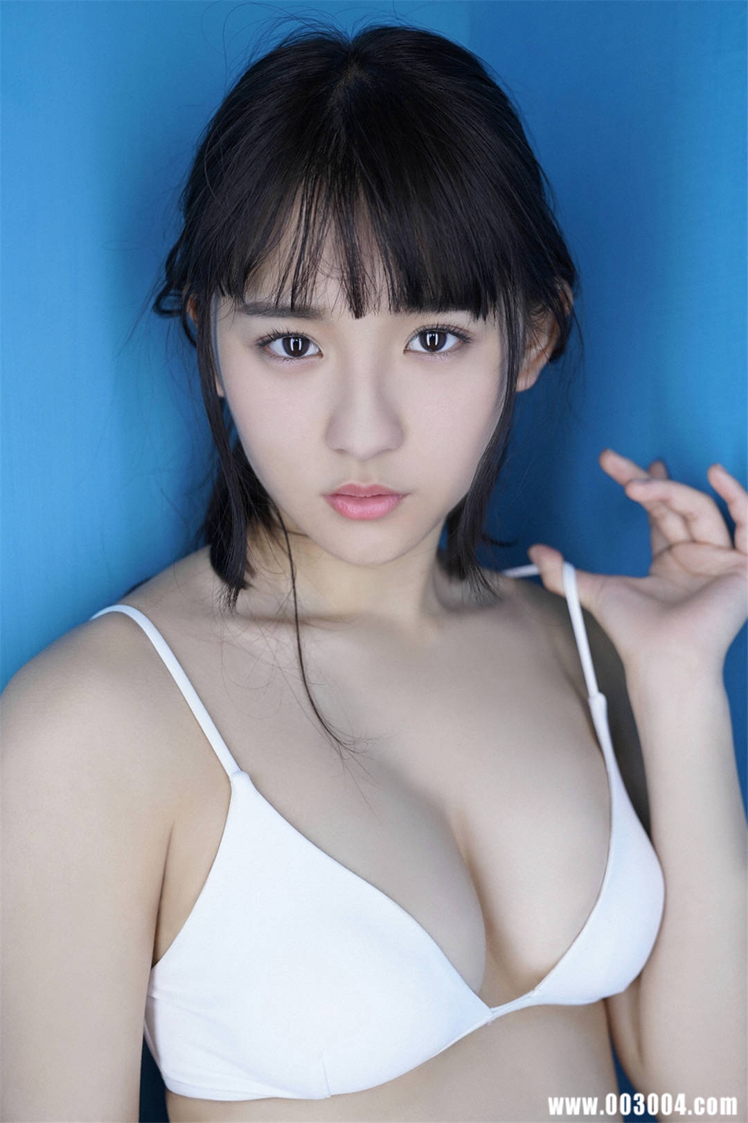浅川梨奈写真集《HOT SHOT!「ビッグコミックスピリッツ グラビアセレクション」》高清全本