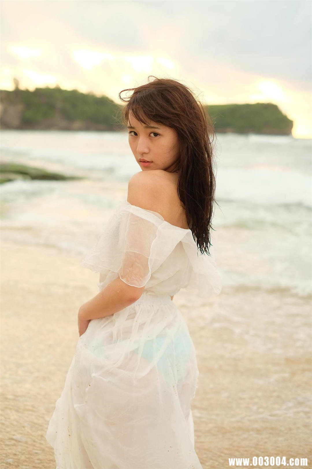 浅川梨奈写真集《お待たせしました！》高清全本