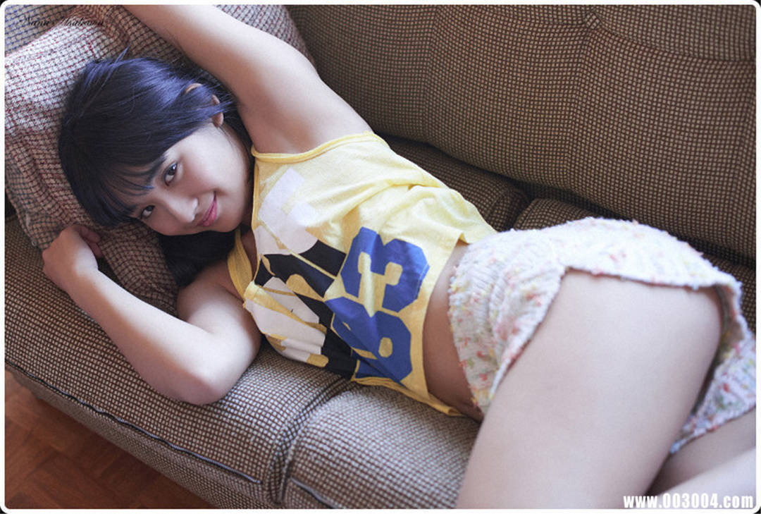 浅川梨奈写真集《スペシャルコンテンツ 目が合ったらもう離れられない》高清全本