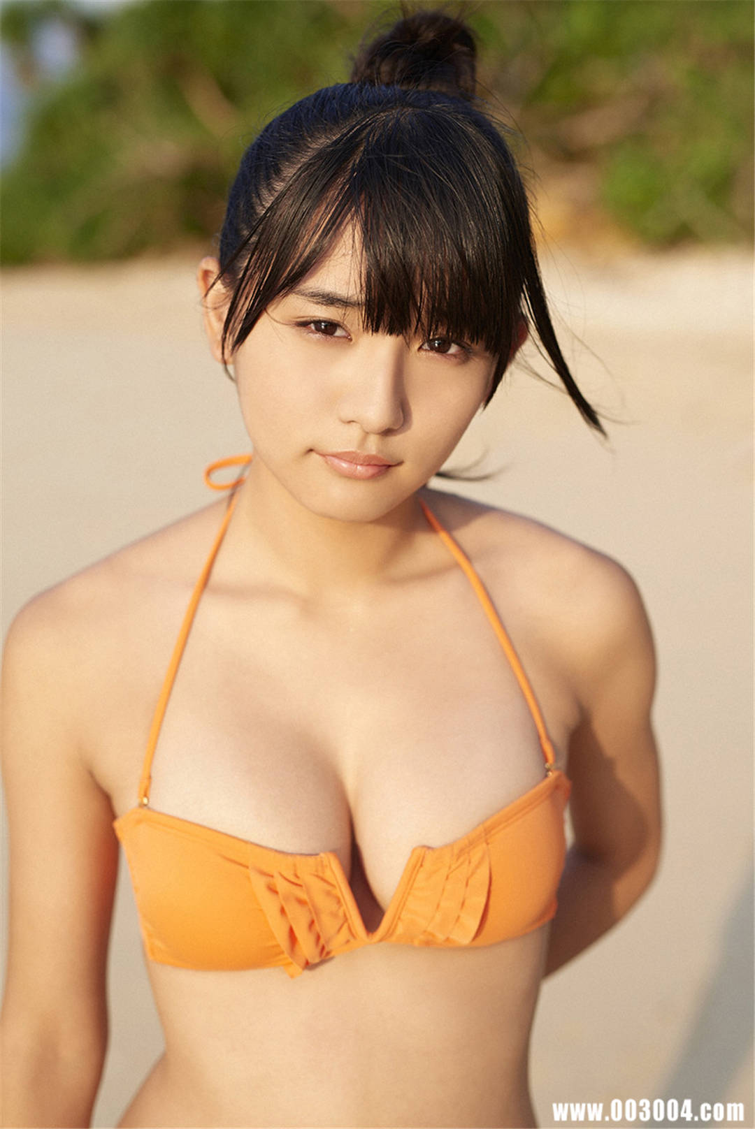 浅川梨奈写真集《スペシャルコンテンツ 目が合ったらもう離れられない》高清全本
