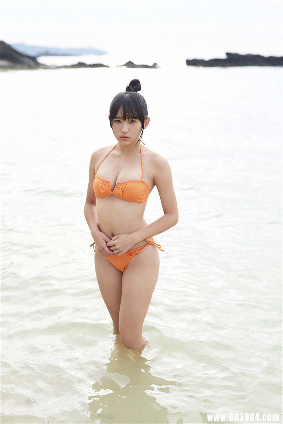 浅川梨奈写真集《スペシャルコンテンツ 目が合ったらもう離れられない》高清全本