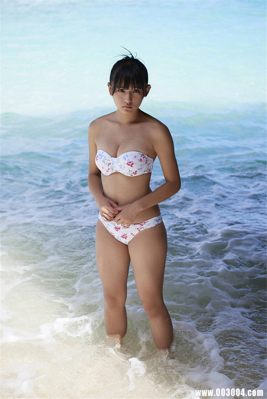 浅川梨奈写真集《スペシャルコンテンツ 目が合ったらもう離れられない》高清全本