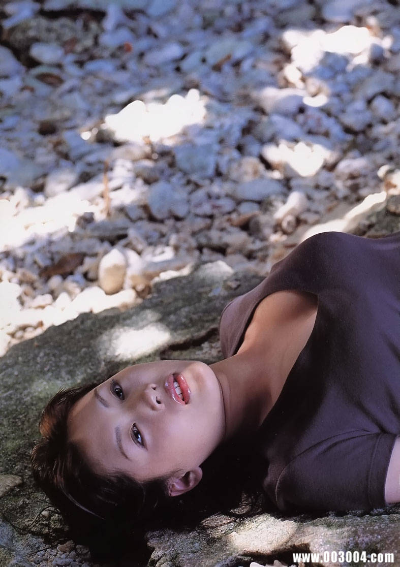 绫濑遥写真集《ひと夏…。》高清全本