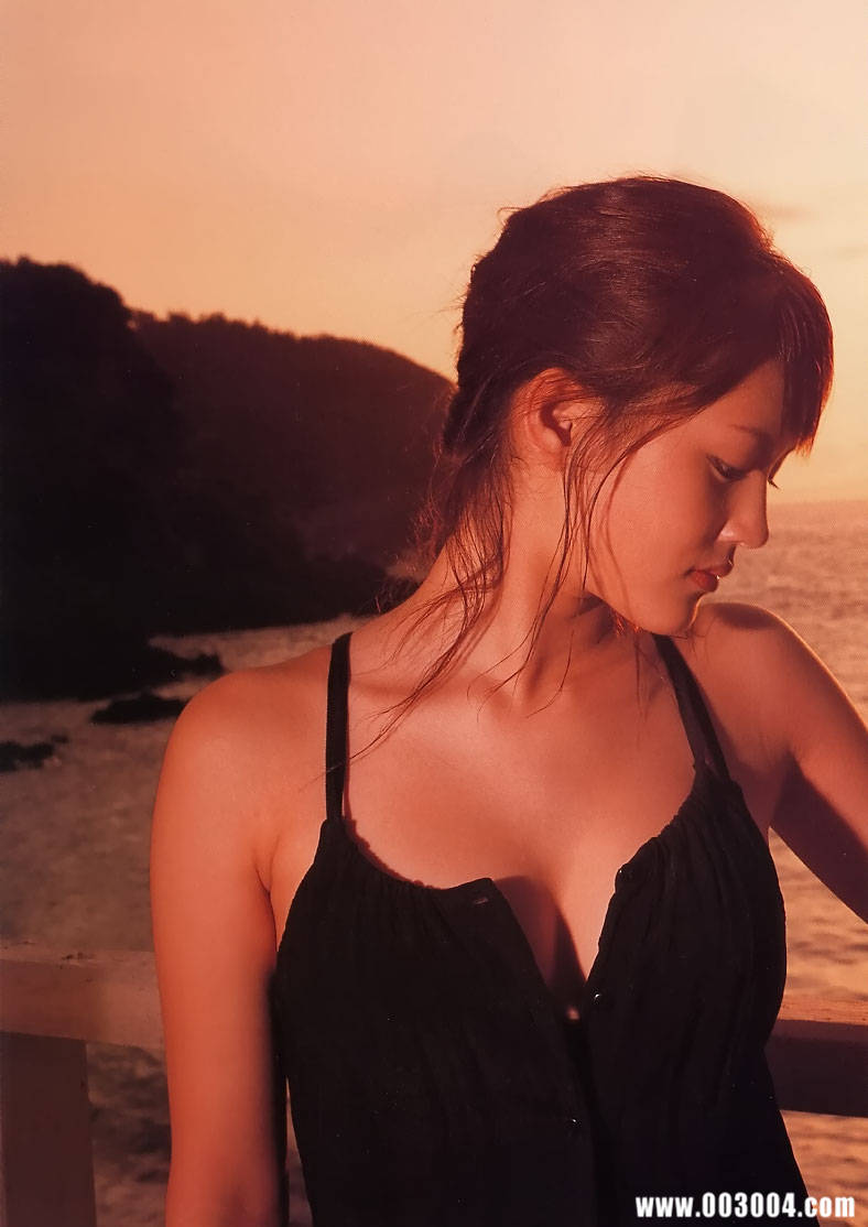 绫濑遥写真集《ひと夏…。》高清全本