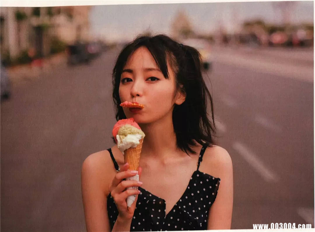 迷之自信の女孩 | 今泉佑唯写真集《誰も知らない私》高清全本