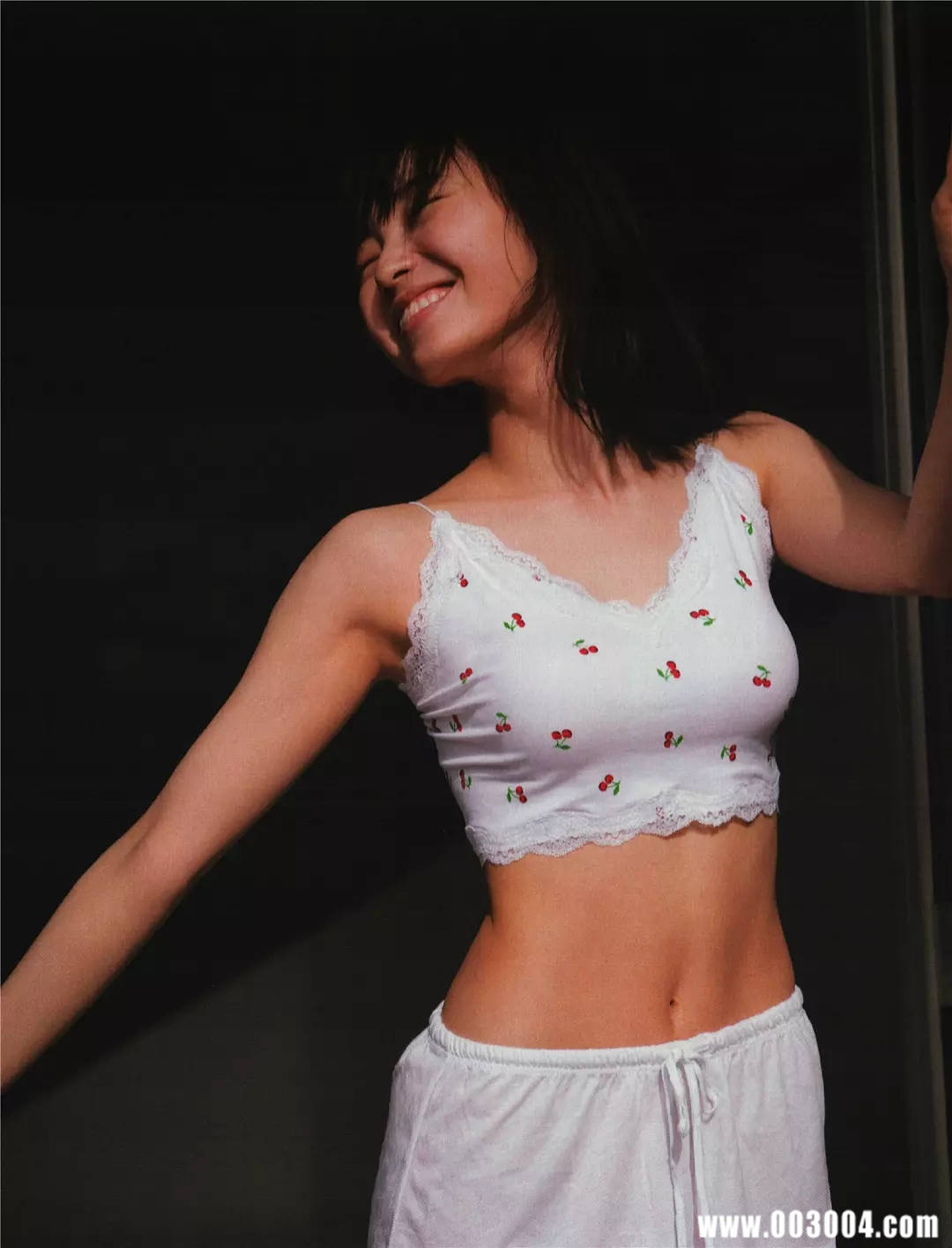 迷之自信の女孩 | 今泉佑唯写真集《誰も知らない私》高清全本