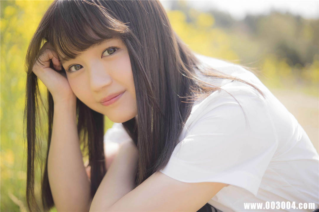 尾崎由香写真集《 ぼくは ただ きみと···》高清全本