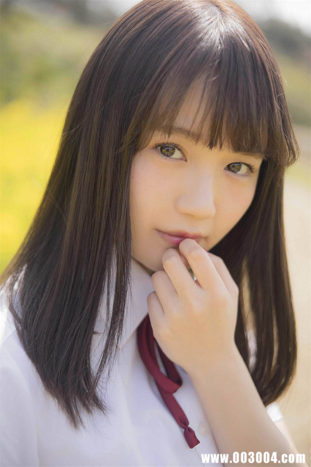 尾崎由香写真集《 ぼくは ただ きみと···》高清全本