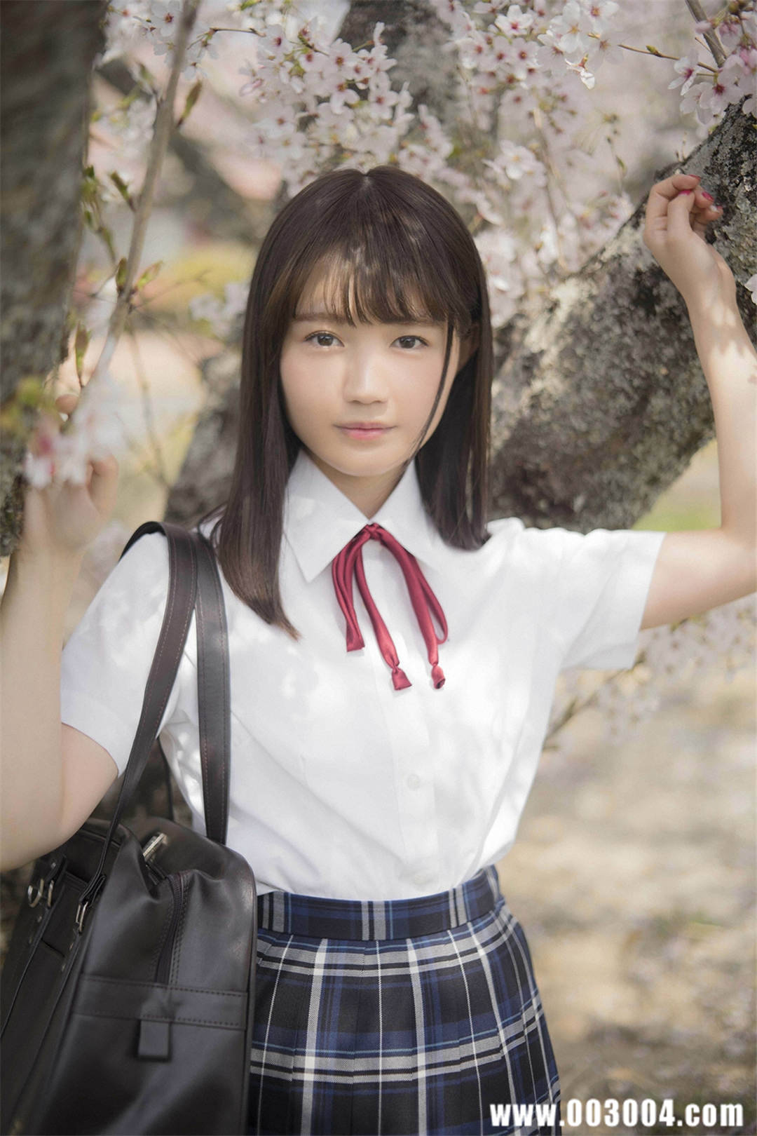 尾崎由香写真集《 ぼくは ただ きみと···》高清全本