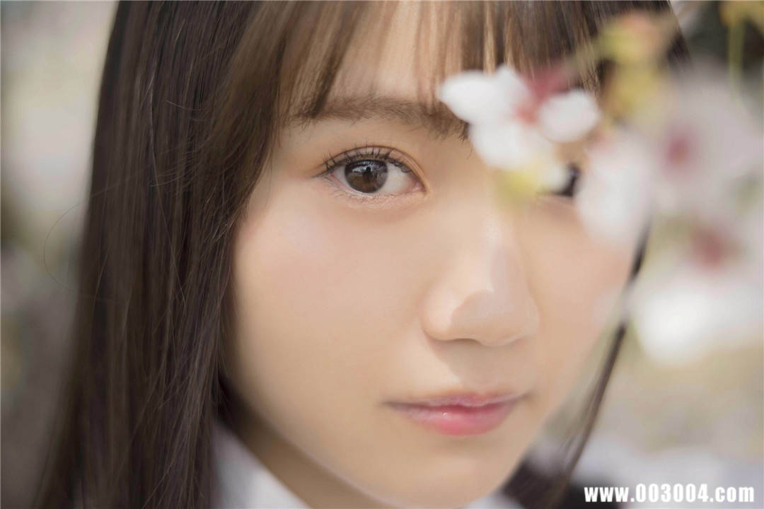 尾崎由香写真集《 ぼくは ただ きみと···》高清全本