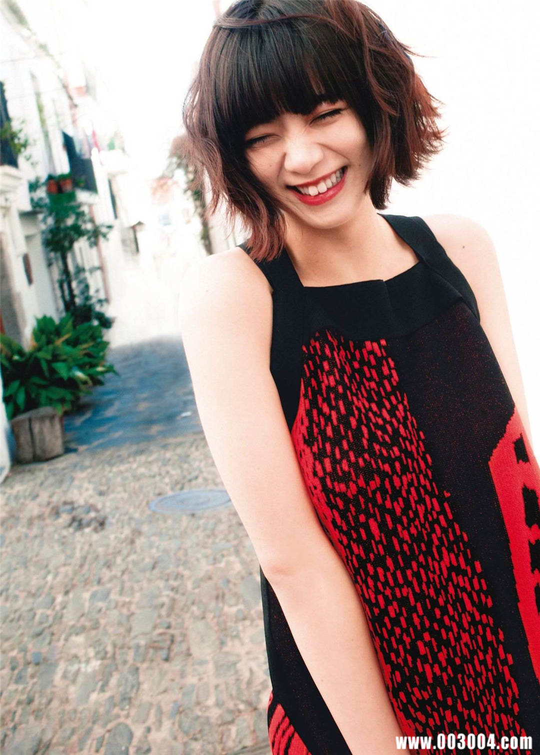 池田依来沙1ST写真集《Pinturita》高清全本