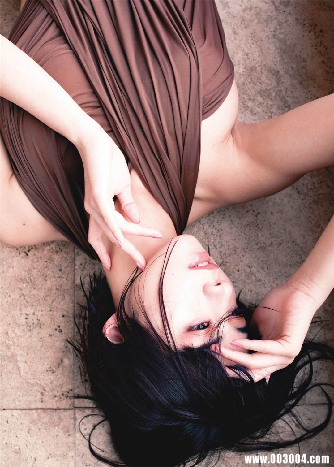 池田依来沙1ST写真集《Pinturita》高清全本