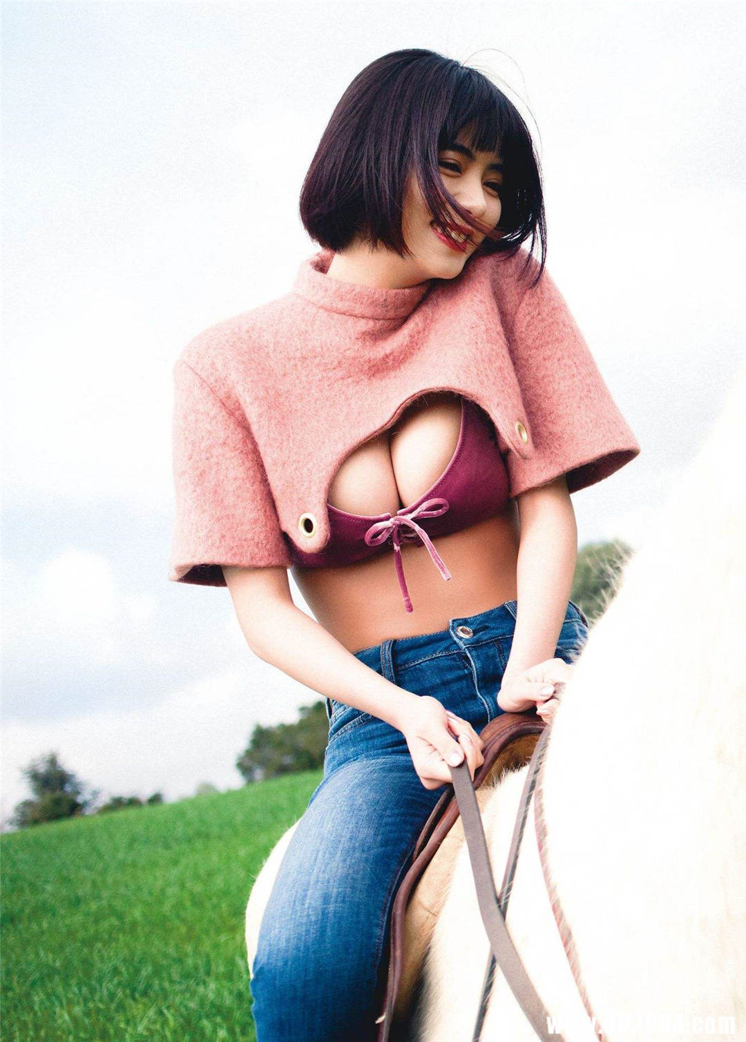 池田依来沙1ST写真集《Pinturita》高清全本