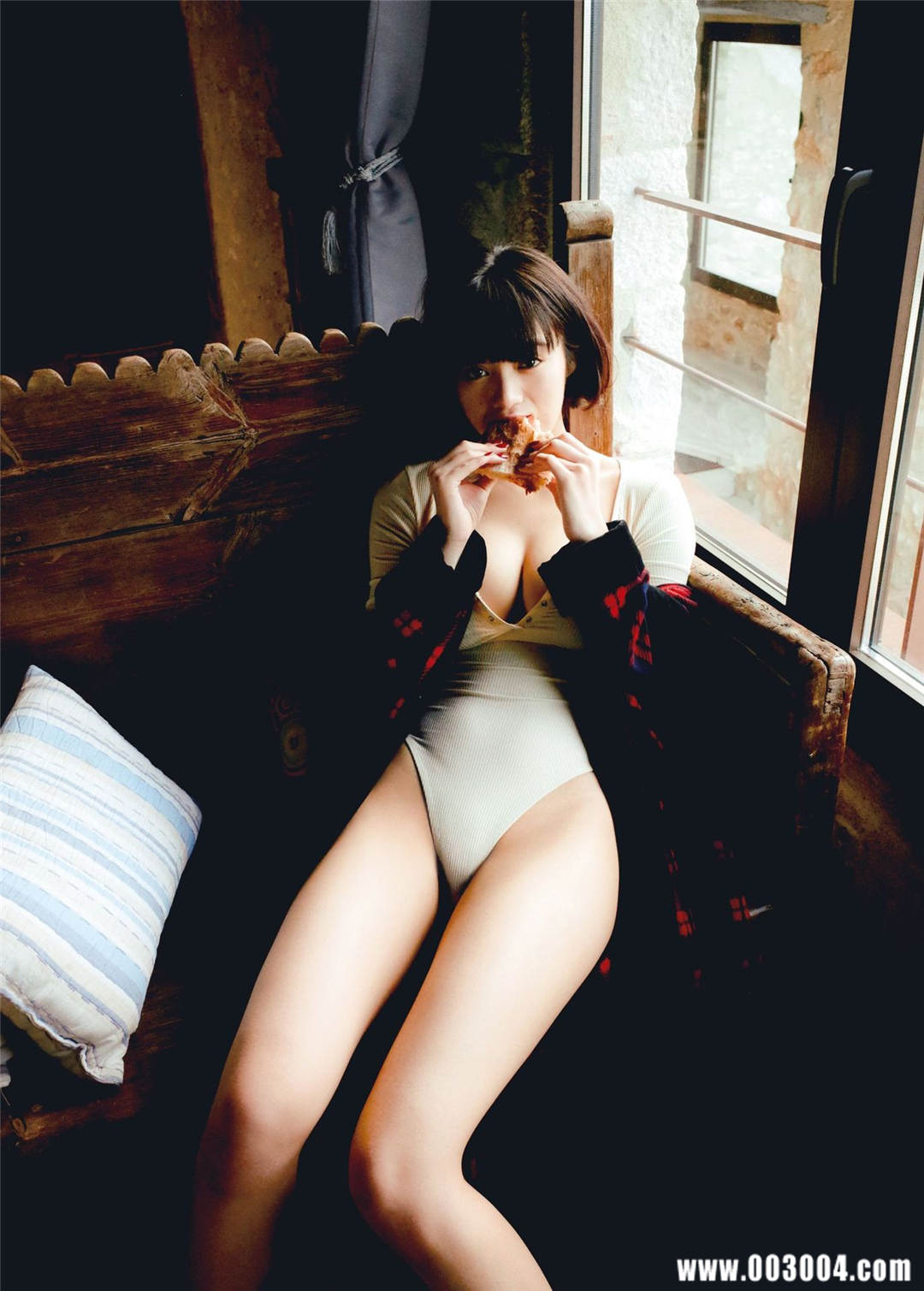 池田依来沙1ST写真集《Pinturita》高清全本