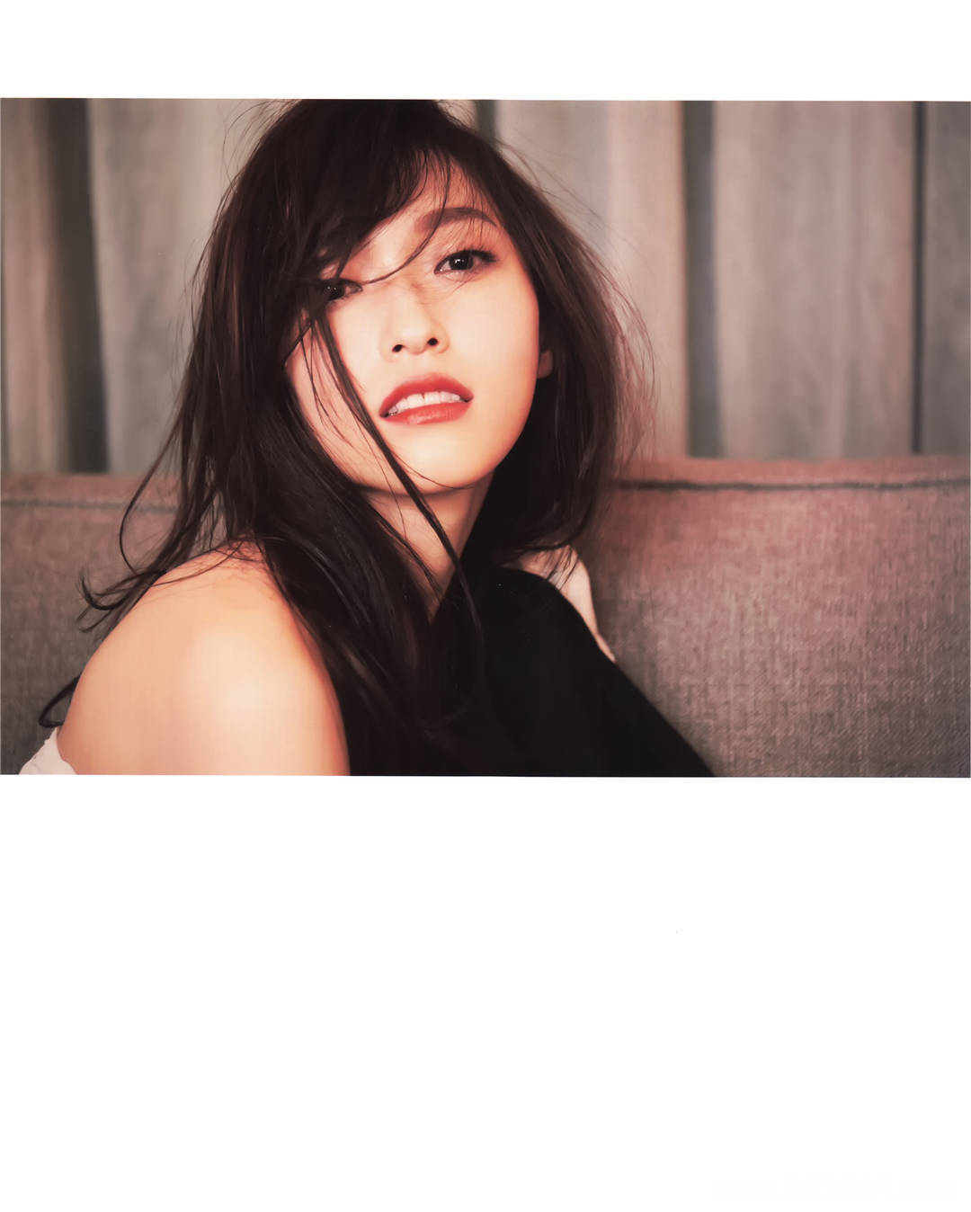 山口真帆1ST写真集《Present》高清全本