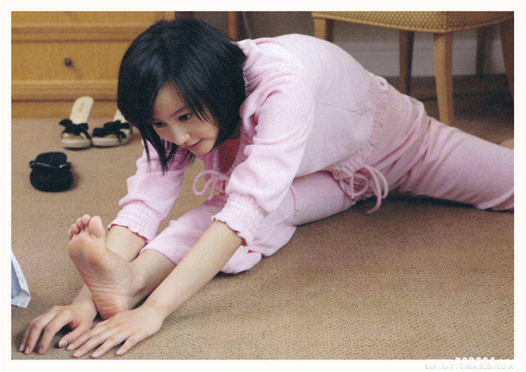 堀北真希、黑木明纱百合写真集《missmatch》高清全本