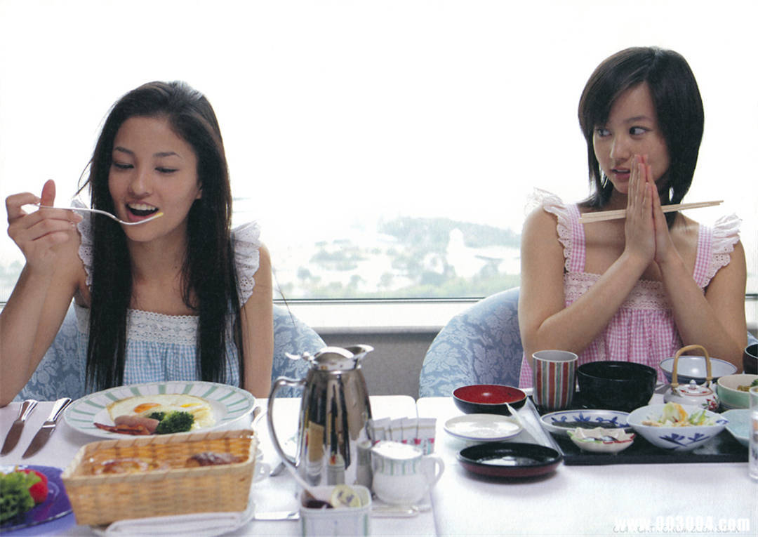 堀北真希、黑木明纱百合写真集《missmatch》高清全本