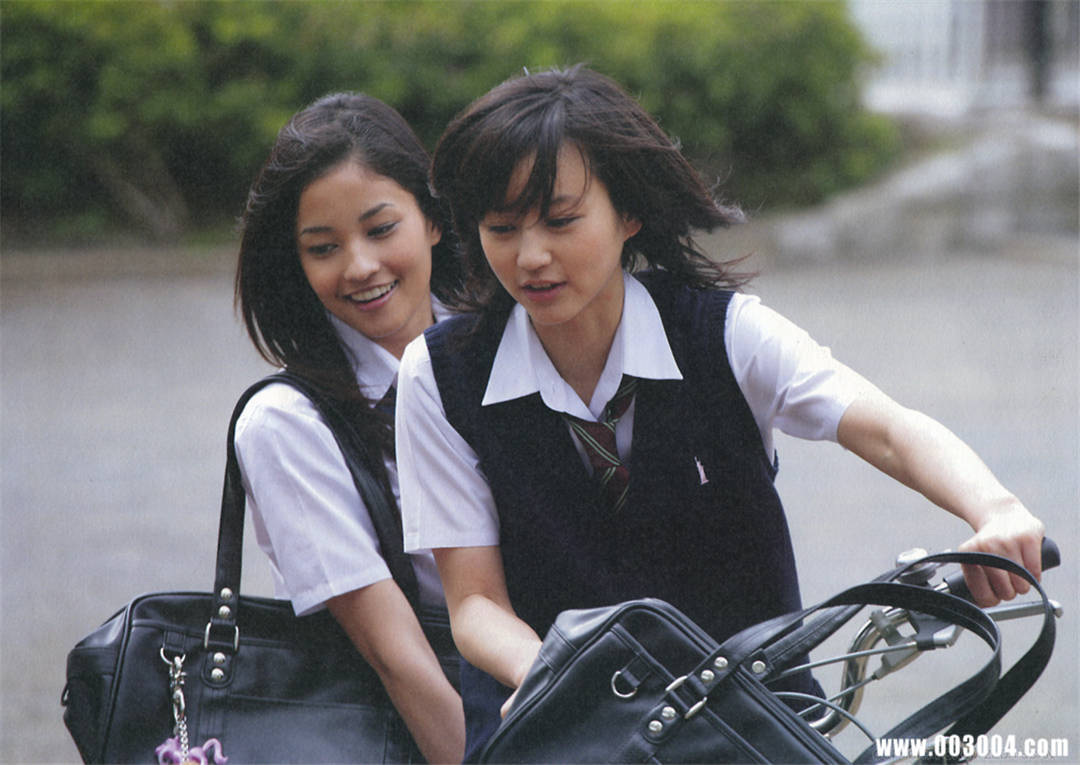 堀北真希、黑木明纱百合写真集《missmatch》高清全本