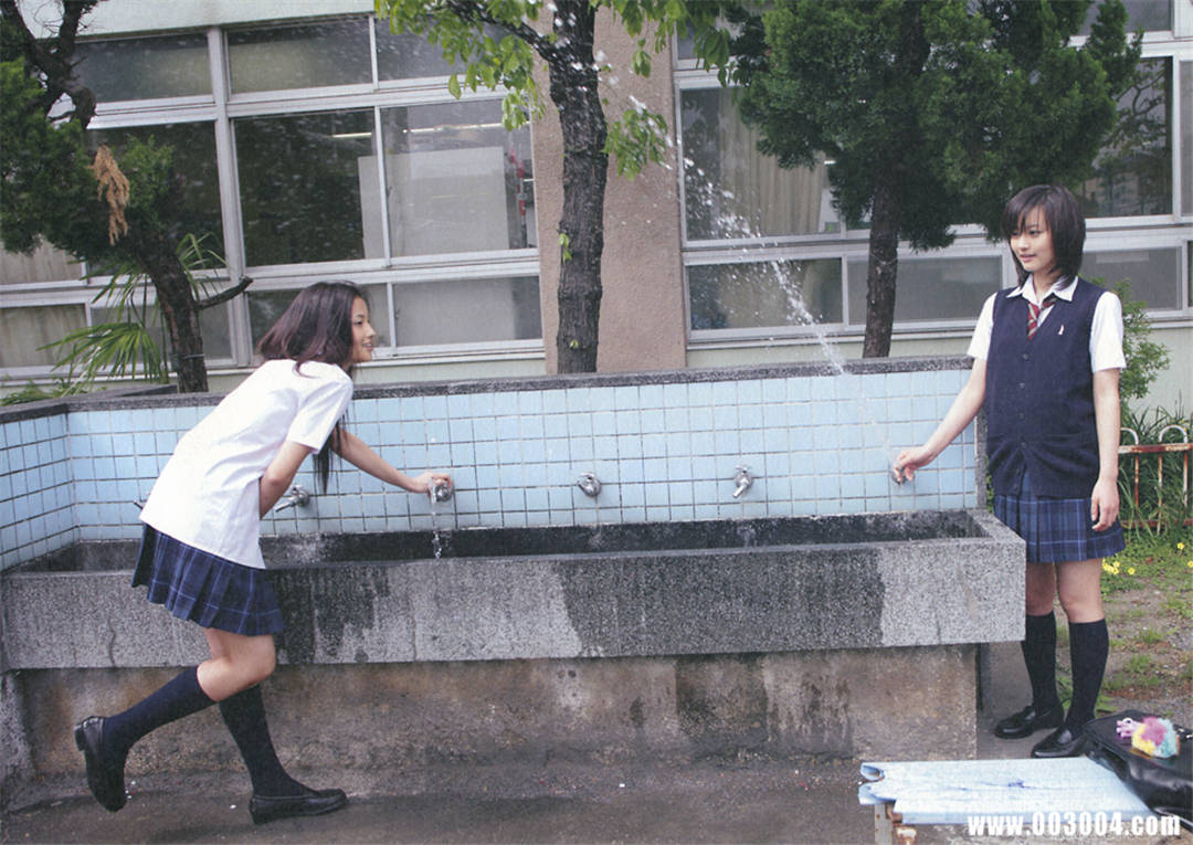 堀北真希、黑木明纱百合写真集《missmatch》高清全本