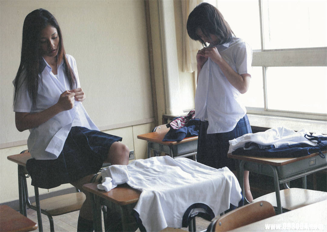 堀北真希、黑木明纱百合写真集《missmatch》高清全本