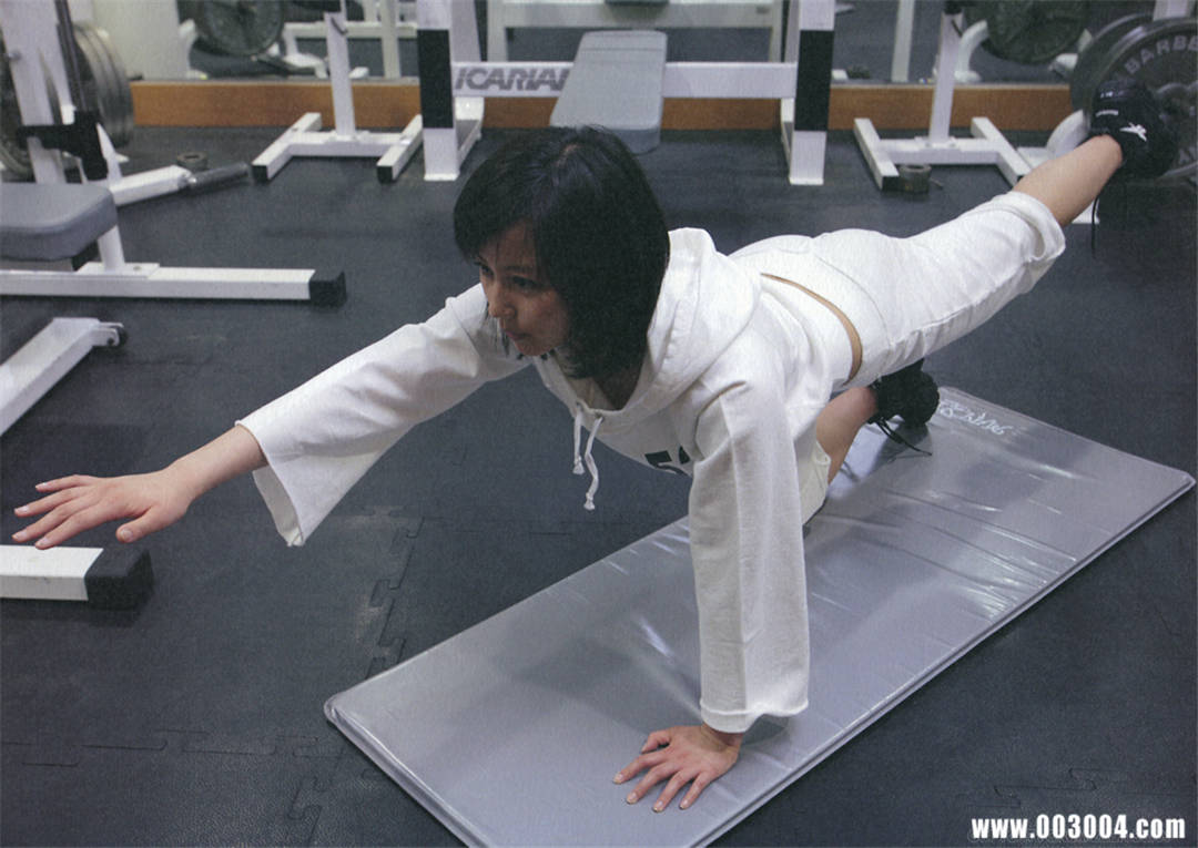 堀北真希、黑木明纱百合写真集《missmatch》高清全本