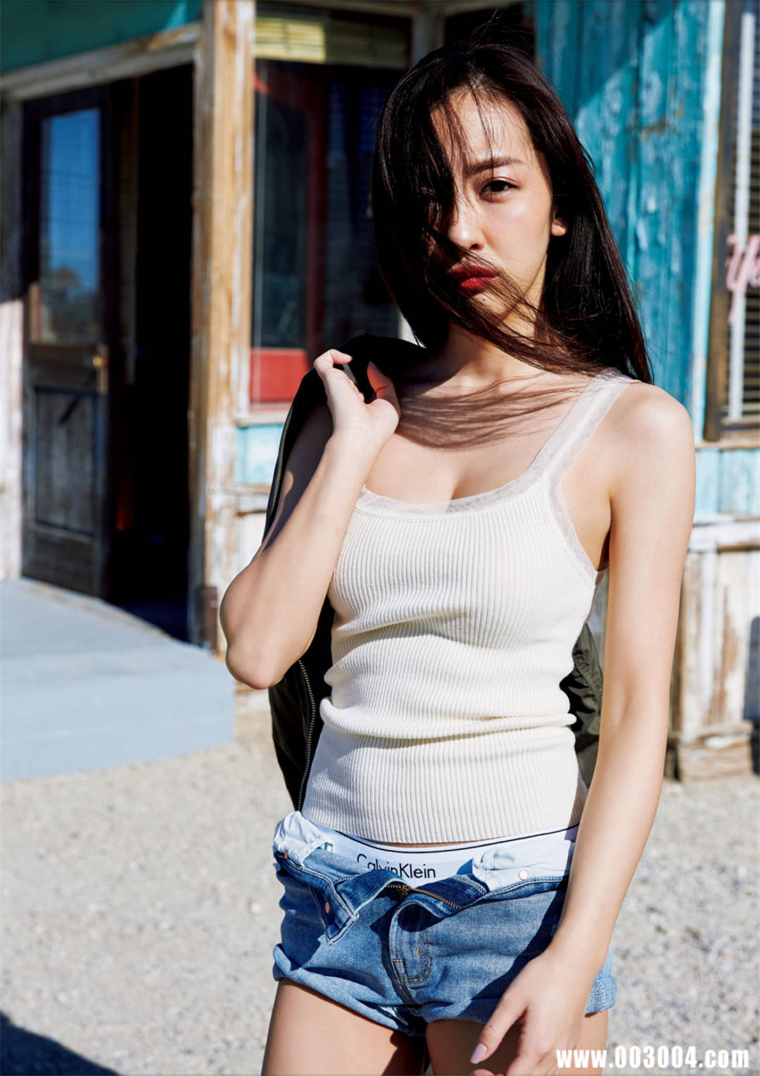 小虎牙 | 板野友美写真集《Wanderer》