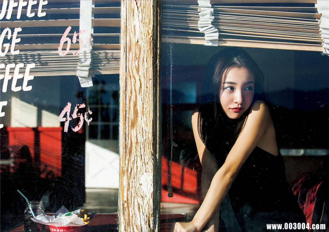 小虎牙 | 板野友美写真集《Wanderer》