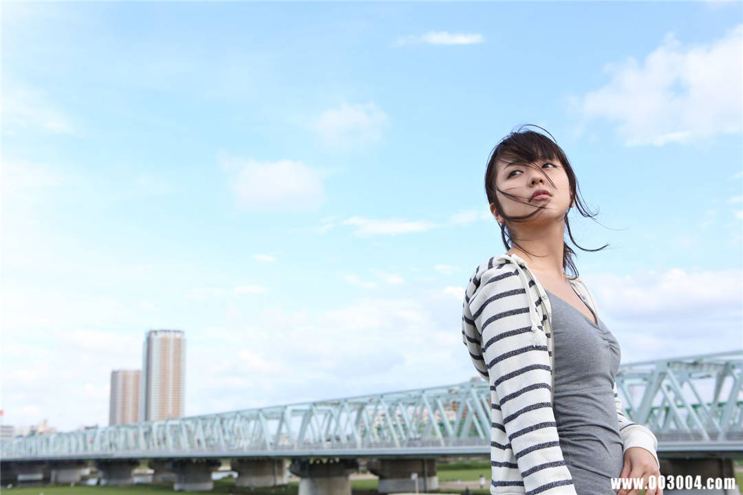 真野惠里菜写真集《NO.131 Erina Mano》