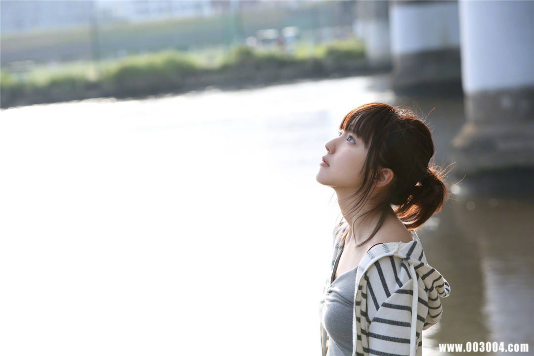 真野惠里菜写真集《NO.131 Erina Mano》