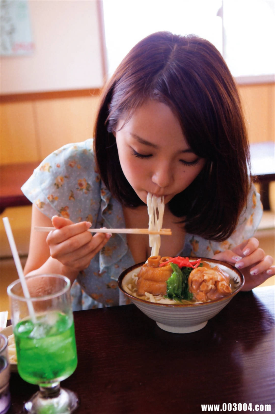 筱崎爱写真集《Love Scenes》高清全本