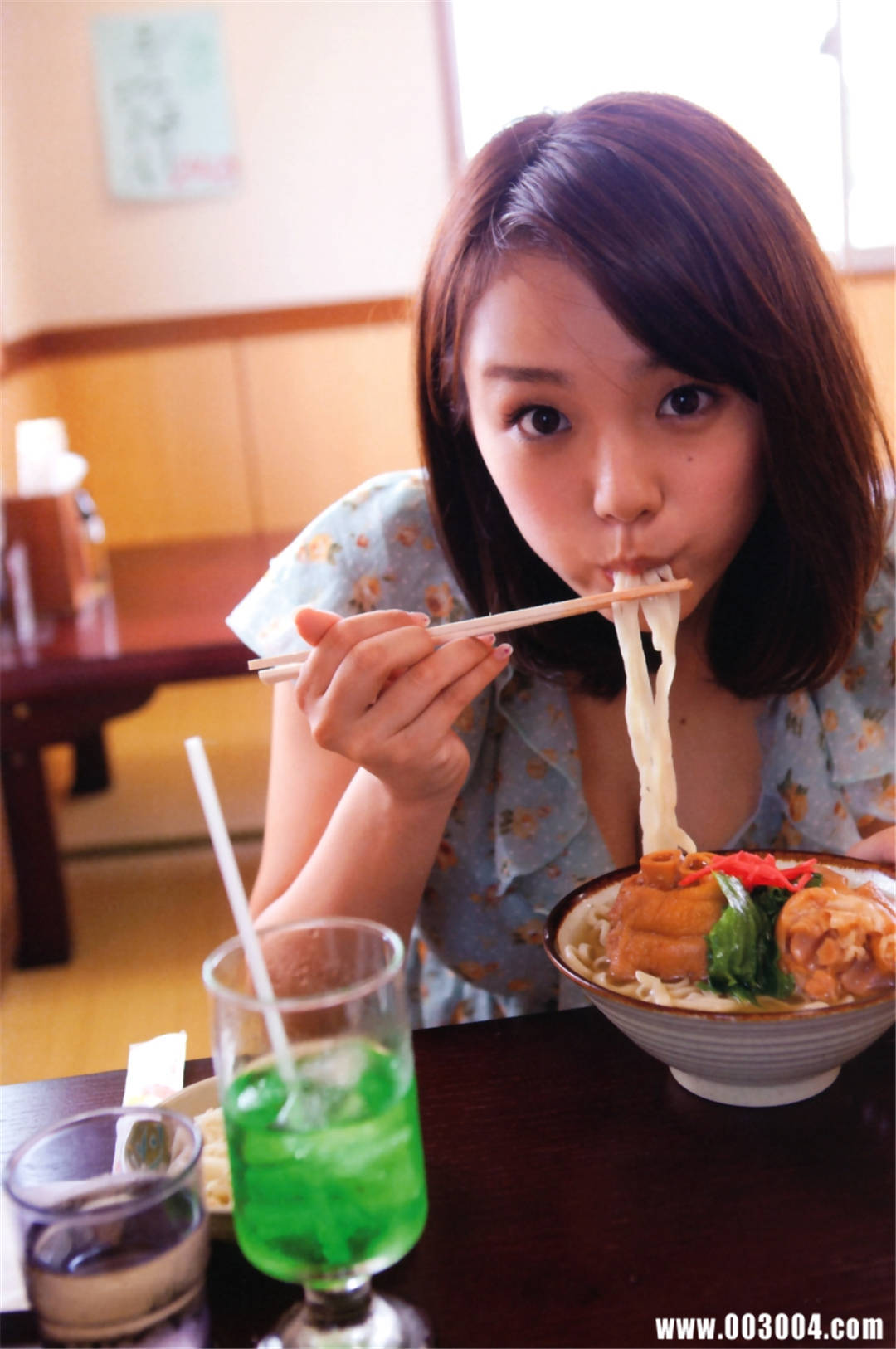 筱崎爱写真集《Love Scenes》高清全本