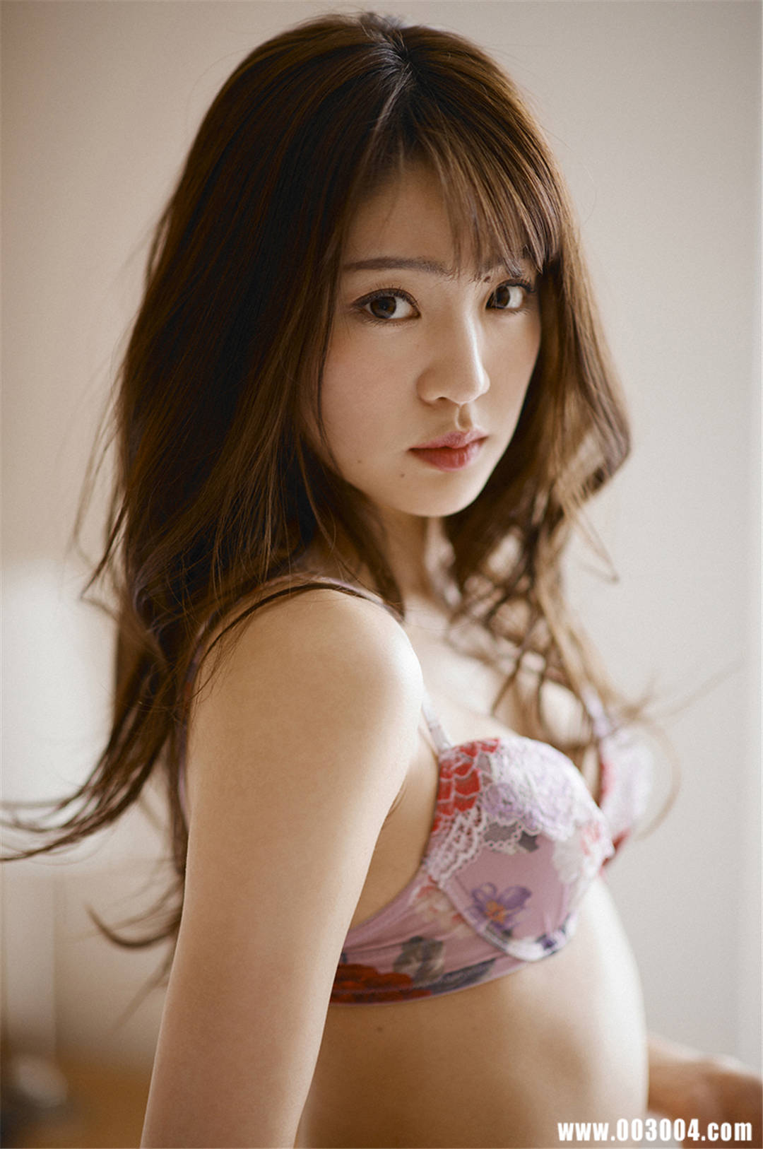 高司舞 | 志田友美写真集《東京物語》