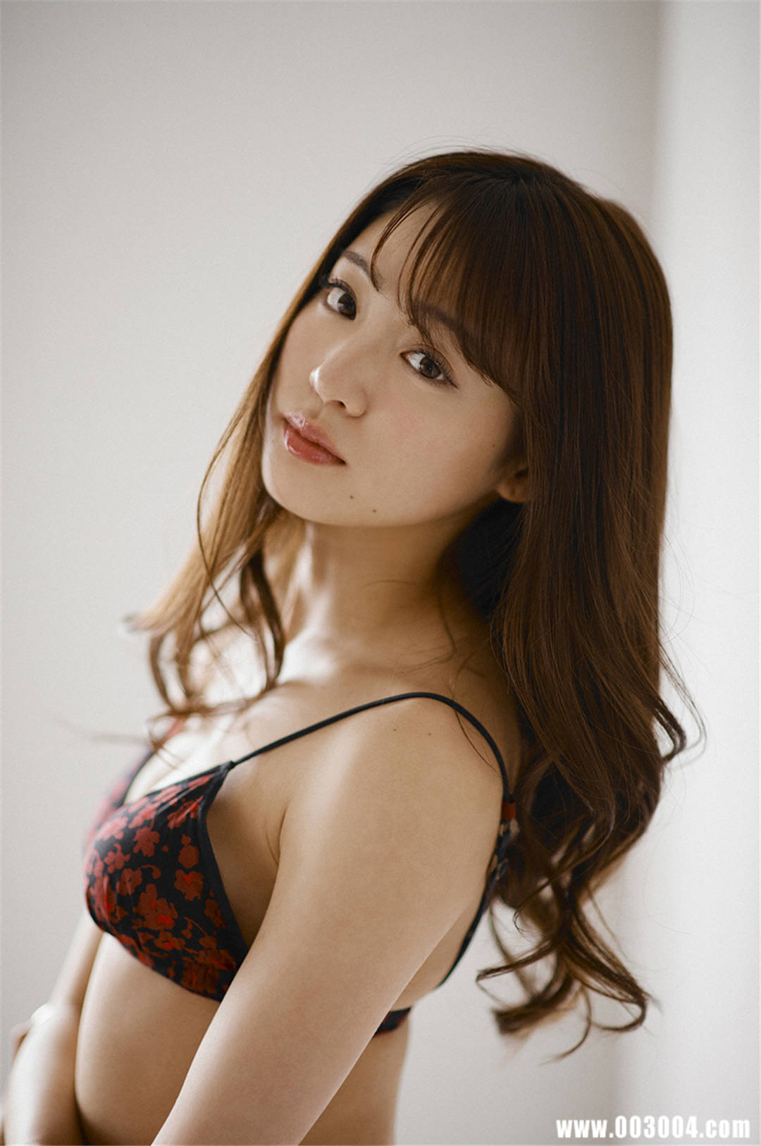 高司舞 | 志田友美写真集《東京物語》