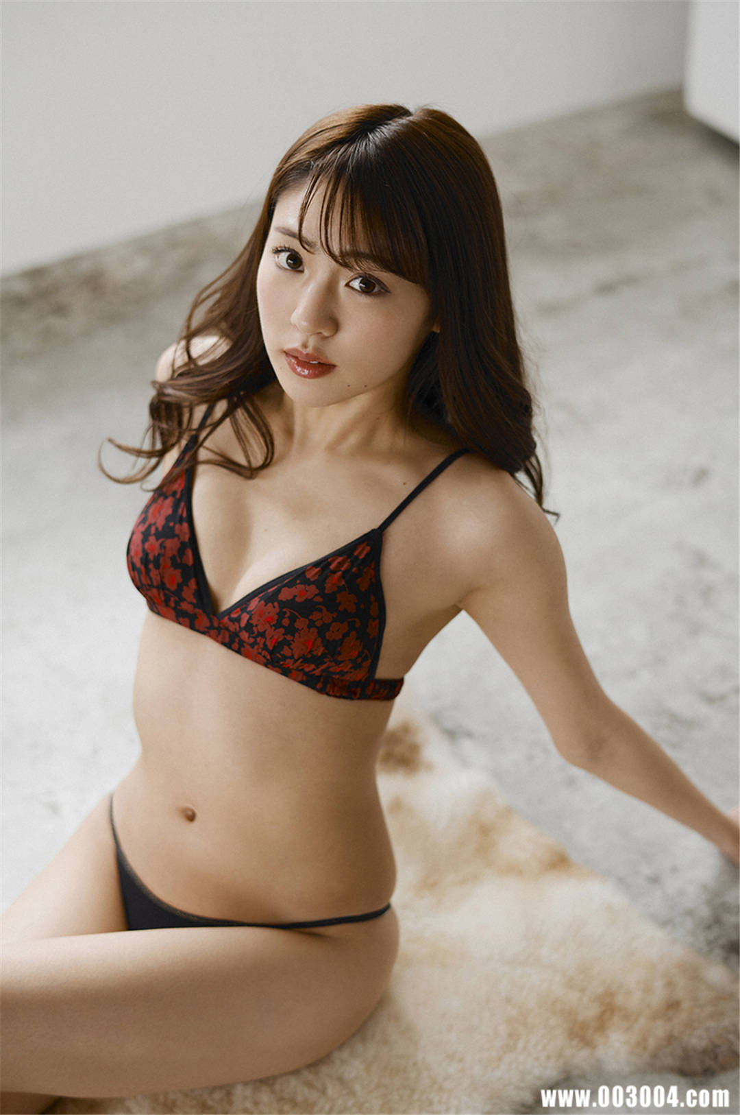 高司舞 | 志田友美写真集《東京物語》