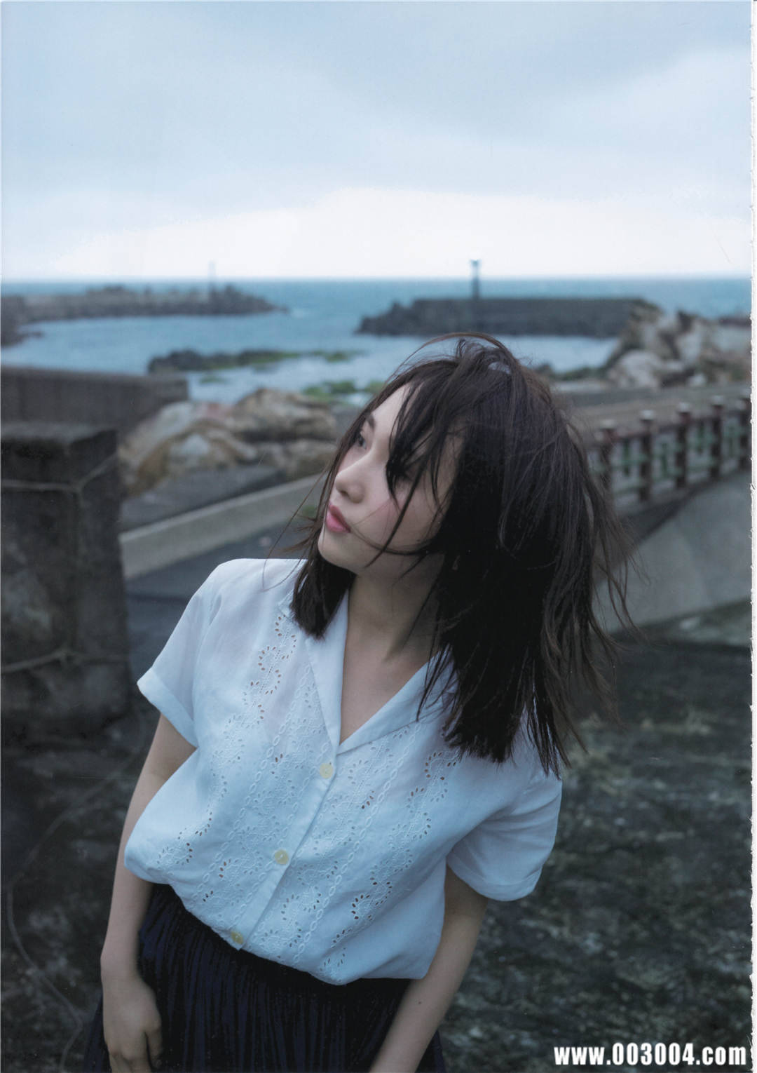 “噶宝” | 高桥朱里1st写真集《暧昧な自分》